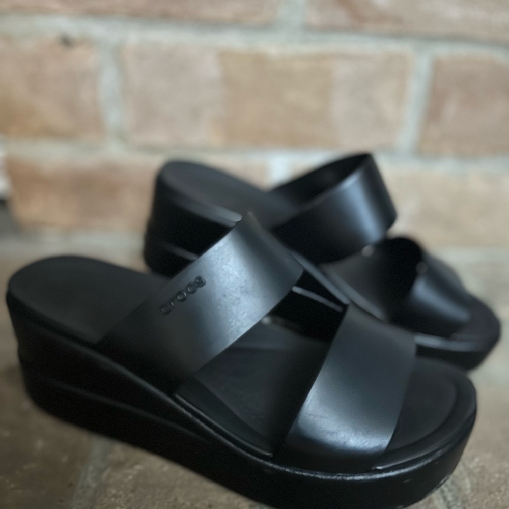 CROCS Black Sandals Sleek Comfort